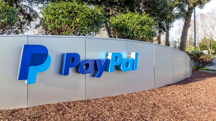 FV Bank Integrates PayPal's PYUSD Stablecoin for Seamless Real-Time Transactions